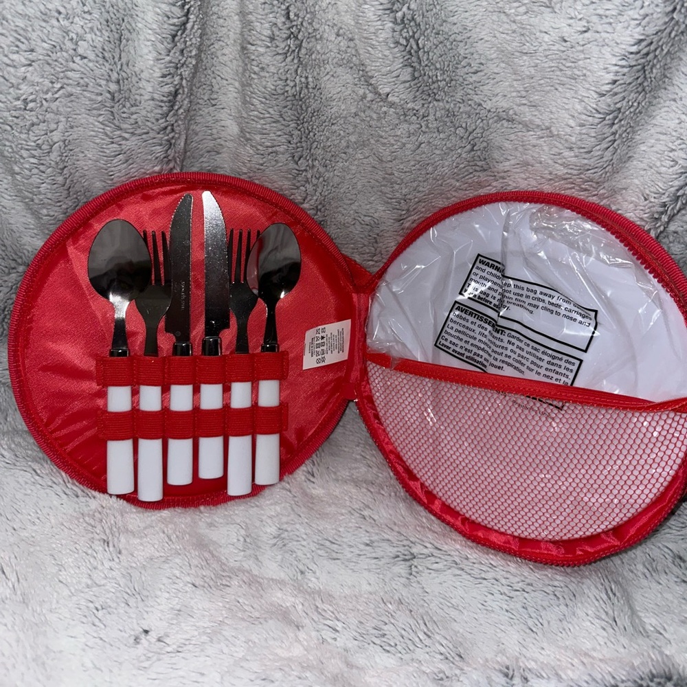 Sunnylife picnic set - NEVER USED